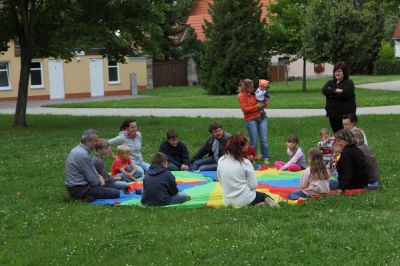 kinderkirche-grillen-2012-001.jpg