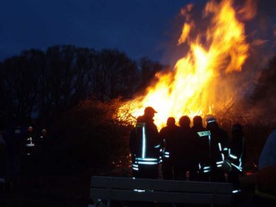 20080323_1860675202_osterfeuer0017.jpg