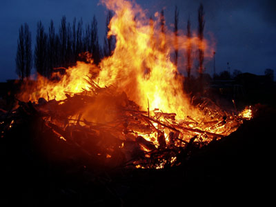 osterfeuer0414_20080131_1060038314.jpg