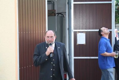Erffnung des Festangers
Der Vorsitzende des Heimatvereins erffnet den Festanger. Das erste Fass Bier ist danach frei.

