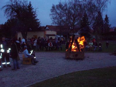 1osterfeuer_2010_008.JPG