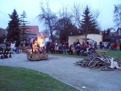 1osterfeuer_2010_010.JPG