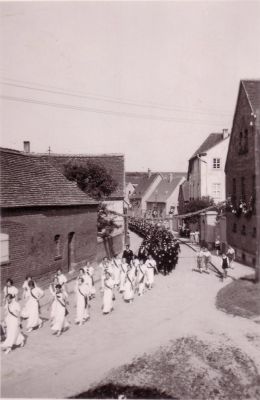 umzug-1930-1.jpg
