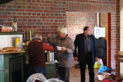 Schon eine Tradition: die Kartoffelsuppe nach dem Erntedankgottesdienst
