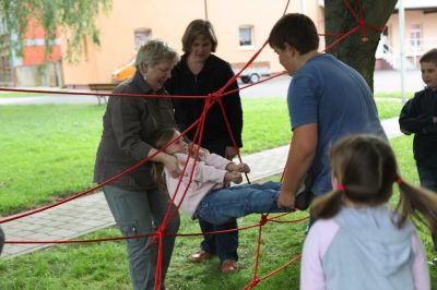 kinderkirche-grillen-2012-010.jpg