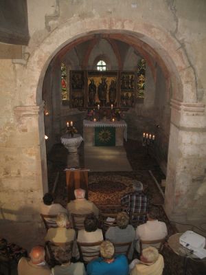 Blick von der Empore in die Zorbauer Marienkirche
Auch die Emporen wurden beim ersten Bauabschnitt verstrkt, so dass jetzt wieder viele Besucher darauf Platz nehmen knnen.

