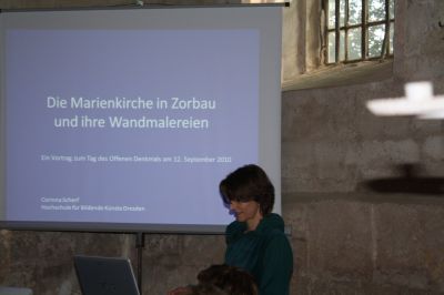 Vortrag ber die Untersuchung der Wandmalerein
Studentin Corinna Scherf untersucht im Rahmen ihrer Diplomarbeit die Wandmalerein in der Zorbauer Marienkirche.
