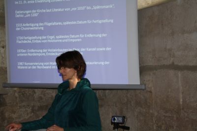 Konzept zum Erhalt der Wandmalerein
Im Rahmen ihrer Diplomarbeit erarbeitet Corinna Scherf ein Konzept, dass bei der Sanierung des Innenraums helfen soll.
